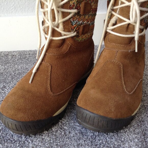 ⭐BEARPAW SUEDE WINTER BOOTS in Camel/Multicolor, size 9*⭐ - Picture 3 of 9